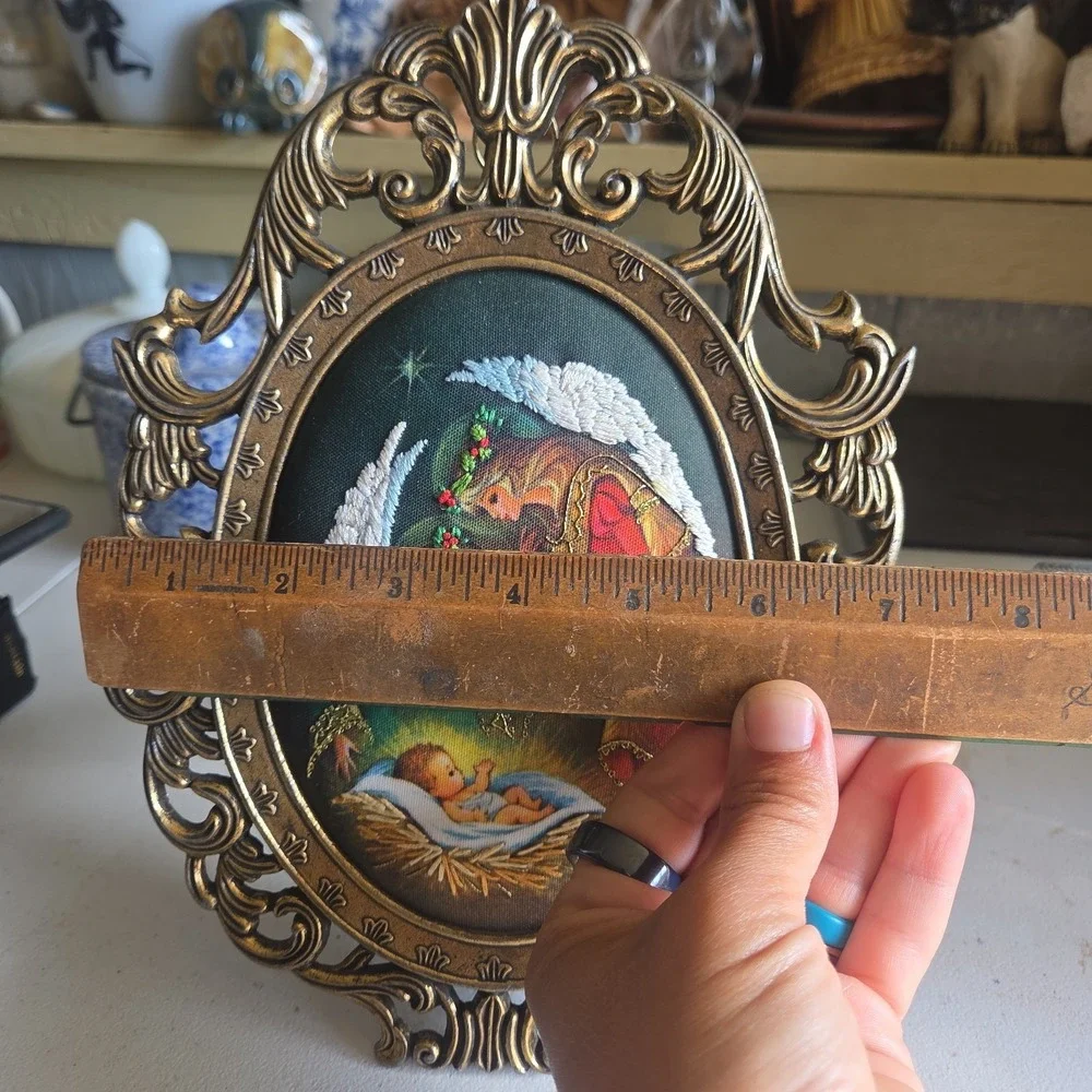 Vintage Creative Circle Adoring Angels Embroidery Brass Ornate Filigree Frame